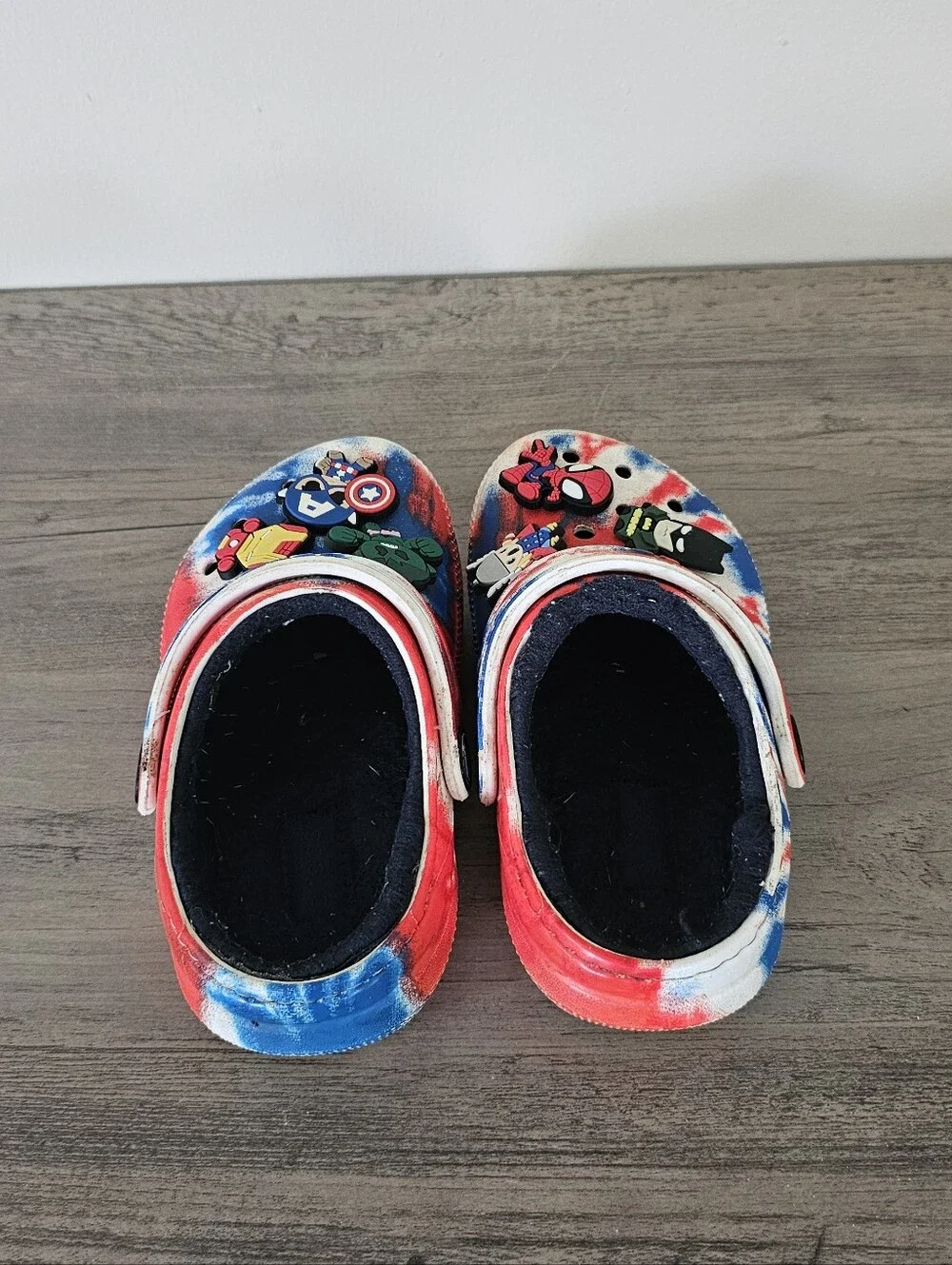 Crocs Kids Tie Dye Clog Superhero Charms Red Blue White Toddler Boy 8 Plush